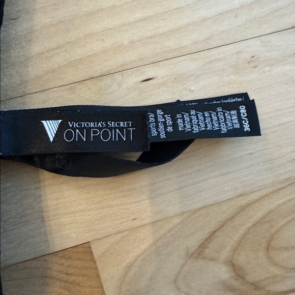 Victoria’s Secret On Point strappy sports bra 36C - Picture 5 of 5